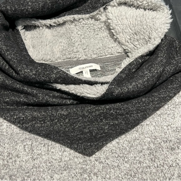 Women’s Maurices Hoodie Pullover Sweatshirt Plus Size XXL Gray Black Sherpa Hood - Picture 8 of 8